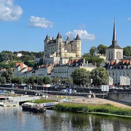 Quiet T2 Downtown Overlooking Castle Apartman *