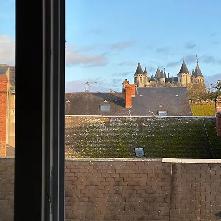 Quiet T2 Downtown Overlooking Castle *